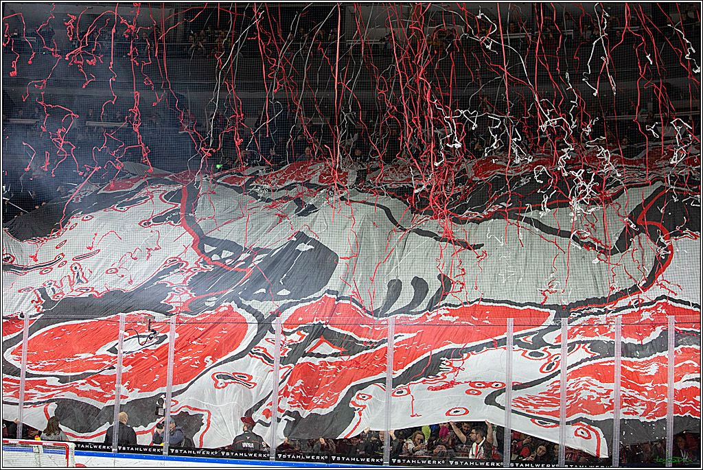 PENNY DEL; Koelner Haie- Duesseldorfer EG; Koeln, 16.12.2022